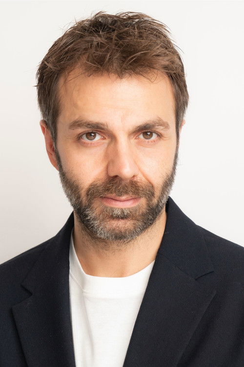 Aziz Caner İnan oyuncu fotoğrafı