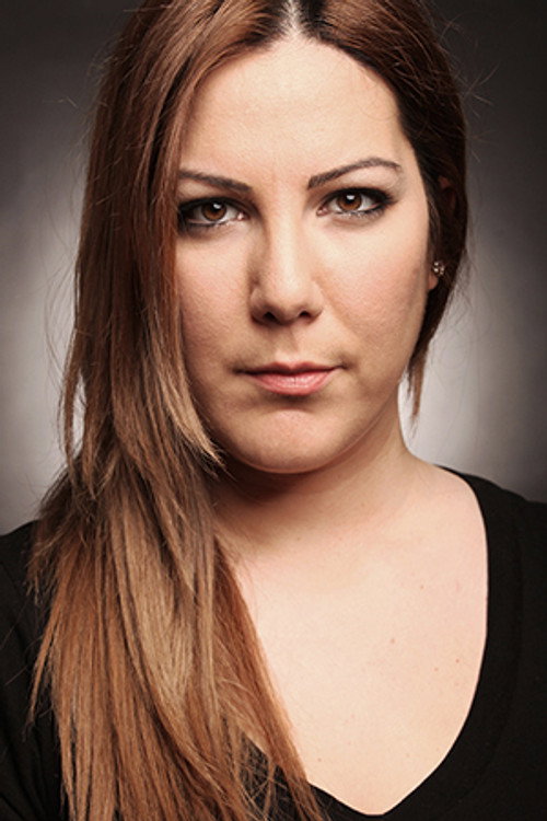 Başak İlhan oyuncu fotoğrafı