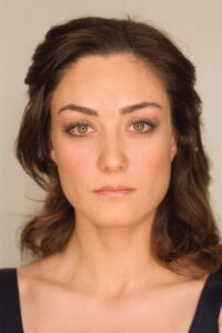 Başak Köklükaya Yazlıkçılar dizisi oyuncusu