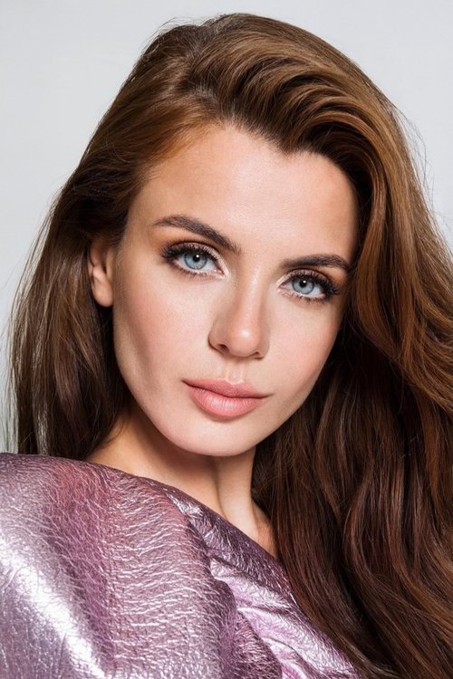 Başak Parlak oyuncu fotoğrafı