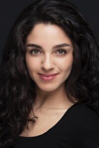 Begüm Akkaya Aşkı Hatırla dizisi oyuncusu