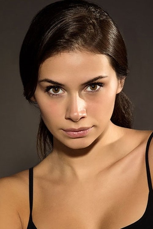 Begüm Birgören oyuncu fotoğrafı