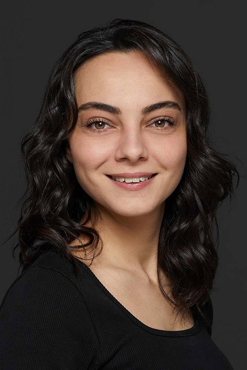 Begüm Fil oyuncu fotoğrafı