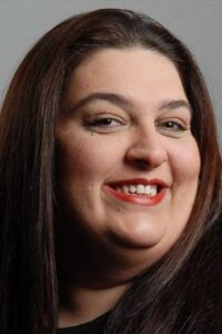 Berna Biber Yarım Elma dizisi oyuncusu