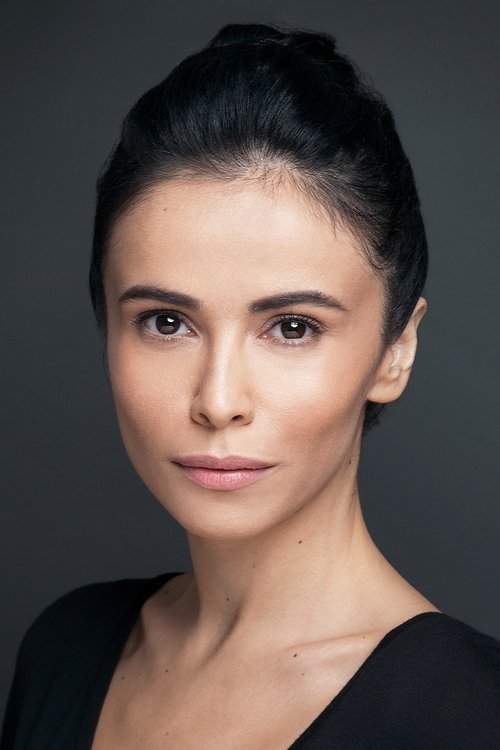 Beste Bereket oyuncu fotoğrafı