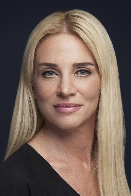 Buket Dereoğlu oyuncu fotoğrafı