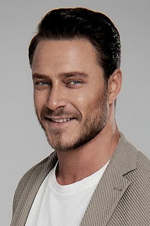 Burak Çelik oyuncu fotoğrafı