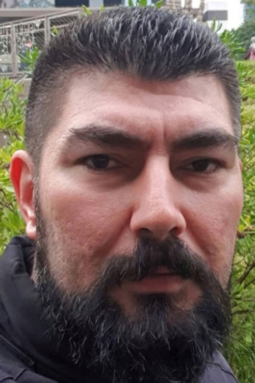 Burak Koçoglu oyuncu fotoğrafı