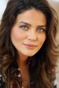 Burçin Abdullah Üvey Baba dizisi oyuncusu