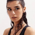 Burcu Kıratlı oyuncu fotoğrafı