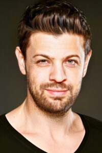 Çağlar Sayın Pis Yedili dizisi oyuncusu