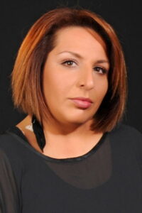 Candan Ünal Üvey Baba dizisi oyuncusu