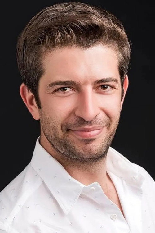 Cantuğ Turay oyuncu fotoğrafı