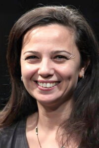 Damla Özen Yılan Hikayesi dizisi oyuncusu