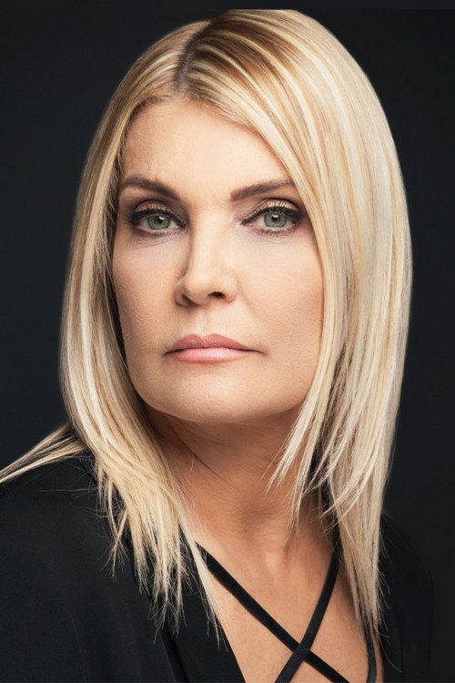 Derya Baykal oyuncu fotoğrafı