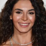 Ebru Şahin oyuncu fotoğrafı