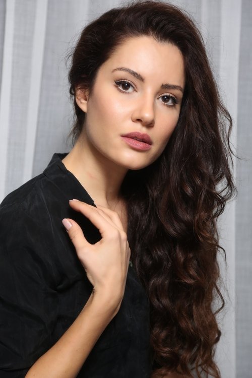 Ece İrtem oyuncu fotoğrafı