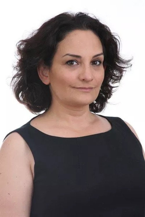 Ece Okay oyuncu fotoğrafı