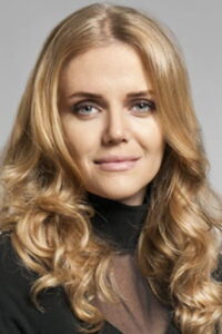 Ecem Karavus Pis Yedili dizisi oyuncusu