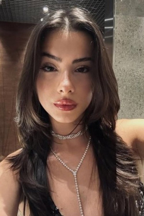 Ecem Öz oyuncu fotoğrafı