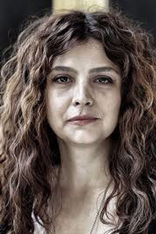 Elvin Beşikçioğlu oyuncu fotoğrafı