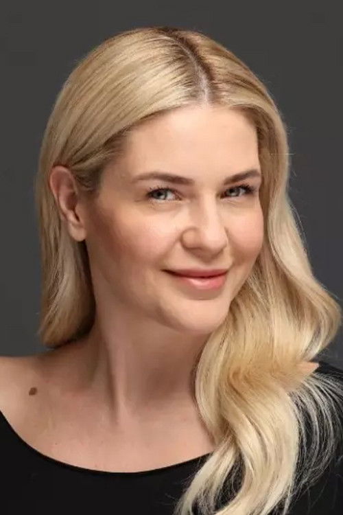 Emine Ün oyuncu fotoğrafı