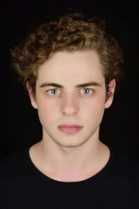 Emir Özden Poyraz Karayel dizisi oyuncusu