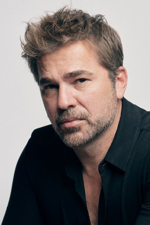 Engin Altan Düzyatan oyuncu fotoğrafı