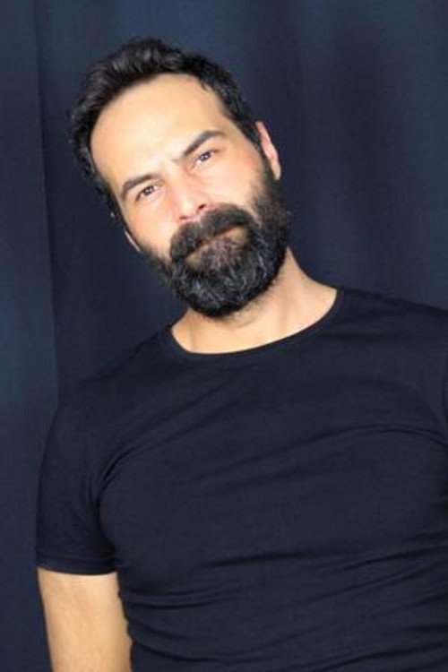 Enis Aybar oyuncu fotoğrafı