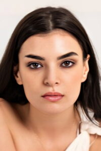 Esengül Aypek Hudutsuz Sevda oyuncusu Esengül Aypek Hudutsuz Sevda dizisi oyuncusu