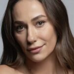 Esra Ruşan oyuncu fotoğrafı