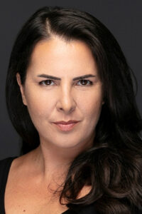 Evrim Solmaz Hanımın Çiftliği dizisi oyuncusu