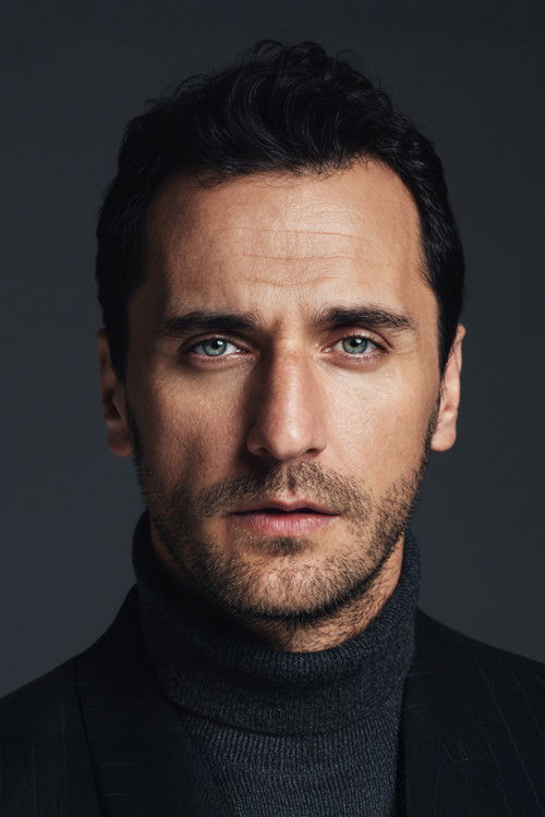 Fırat Çelik oyuncu fotoğrafı