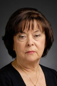 Füsun Erbulak Çemberimde Gül Oya dizisi oyuncusu