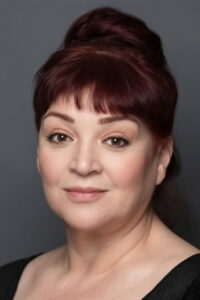 Gamze Gözalan Bücür Cadı dizisi oyuncusu