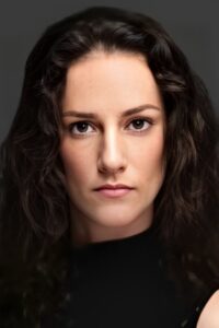 Gizem Erdem İlk ve Son dizisi oyuncusu