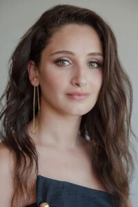 Gökçe Akyıldız Kırgın Çiçekler dizisi oyuncusu