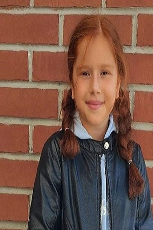 Gülizar Nisa Uray oyuncu fotoğrafı