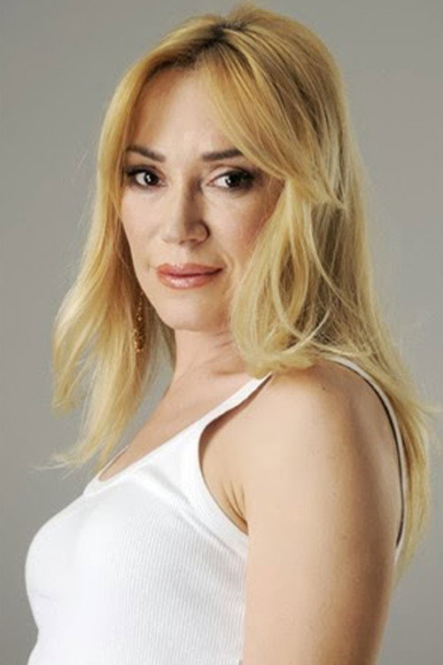 Güneş Berberoğlu oyuncu fotoğrafı