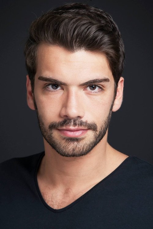 Gürbey İleri oyuncu fotoğrafı