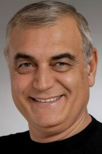 Halit Ergör Yaprak Dökümü dizisi oyuncusu