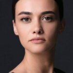 Hande Soral oyuncu fotoğrafı