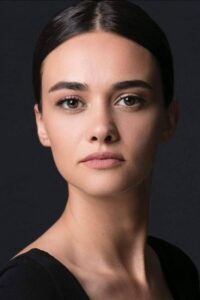 Hande Soral Çalıkuşu dizisi oyuncusu