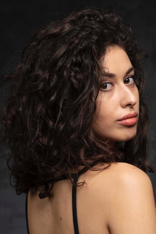 Hande Yılmaz oyuncu fotoğrafı