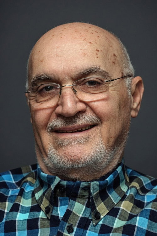 Hıncal Uluç oyuncu fotoğrafı