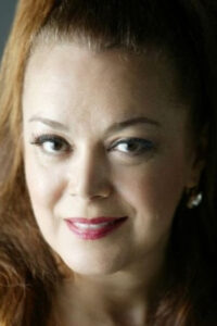 Hülya Böceklioğlu Hanımın Çiftliği dizisi oyuncusu