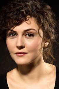 İdil Yener Kavak Yelleri oyuncusu İdil Yener Kavak Yelleri dizisi oyuncusu