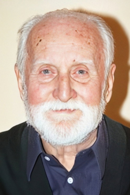 İhsan Devrim oyuncu fotoğrafı