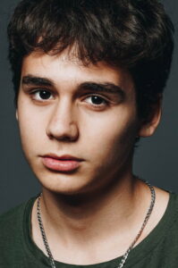 İlber Uygar Kaboğlu Yasak Elma dizisi oyuncusu