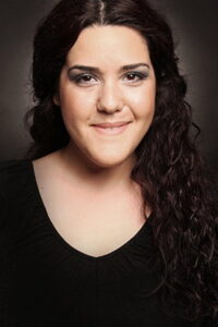 İpek Ayaz Kortunç Masumlar Apartmanı dizisi oyuncusu